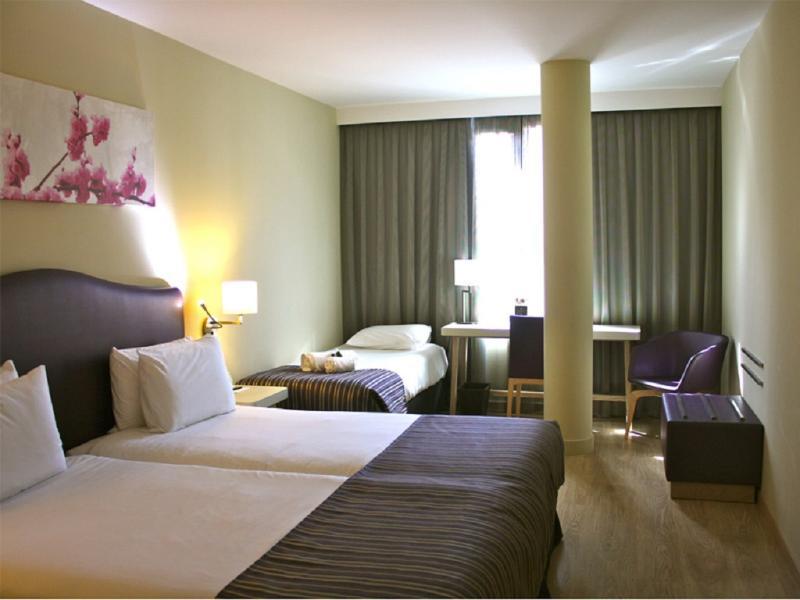 Exe Moncloa Hotel Madrid Exterior foto