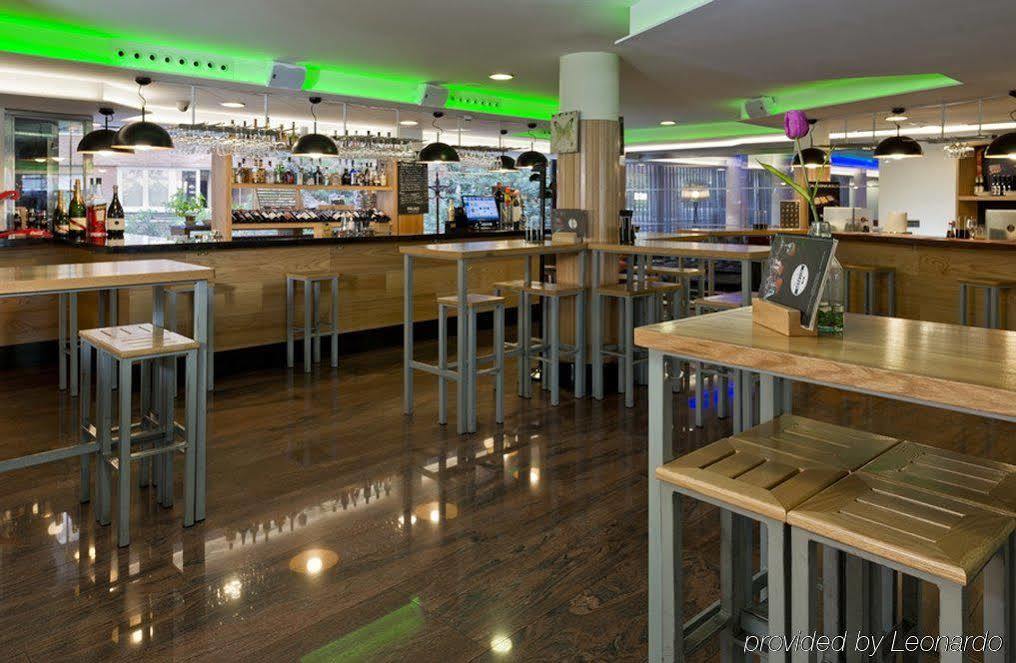 Exe Moncloa Hotel Madrid Exterior foto