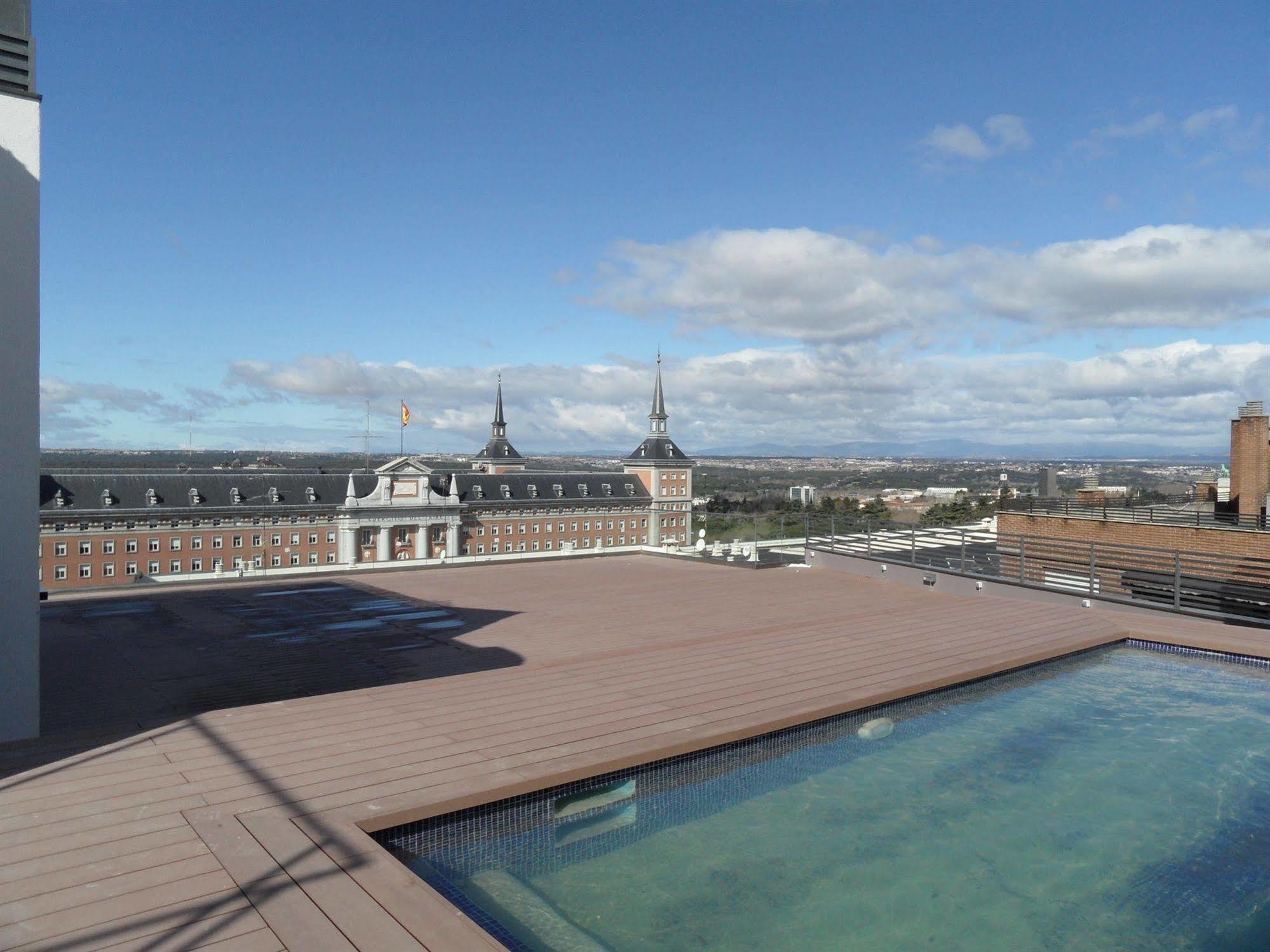 Exe Moncloa Hotel Madrid Exterior foto
