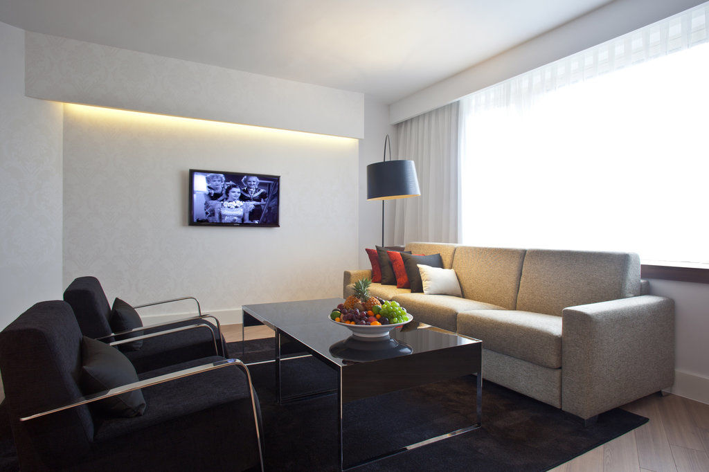 Exe Moncloa Hotel Madrid Exterior foto